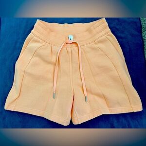 Lululemon Scuba Shorts
Peach